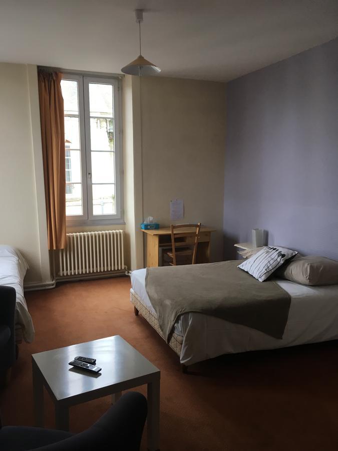 Hotel Restaurant Le Cheval Blanc Argentré-du-Plessis Kültér fotó