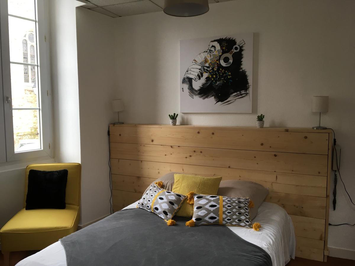 Hotel Restaurant Le Cheval Blanc Argentré-du-Plessis Kültér fotó