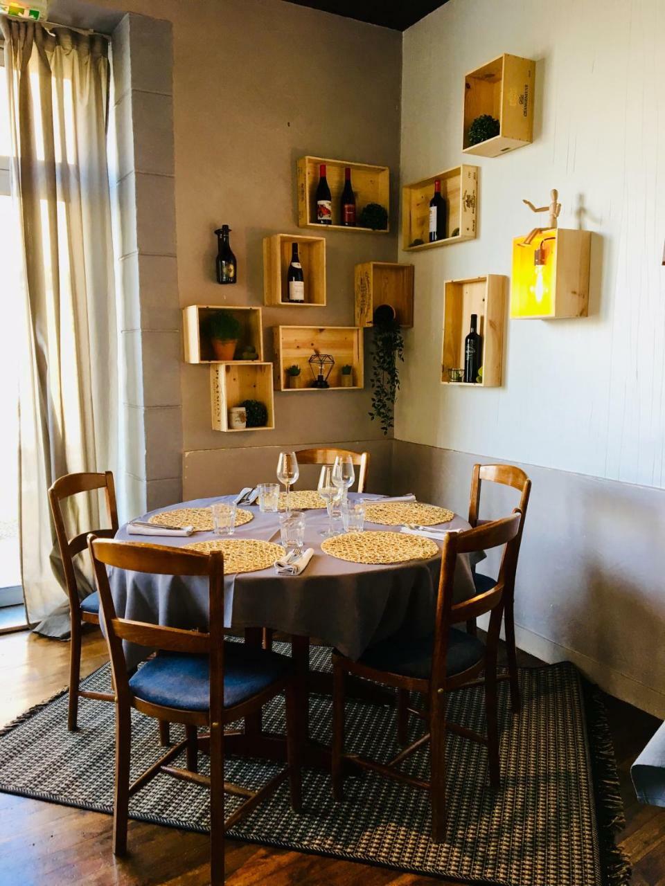 Hotel Restaurant Le Cheval Blanc Argentré-du-Plessis Kültér fotó